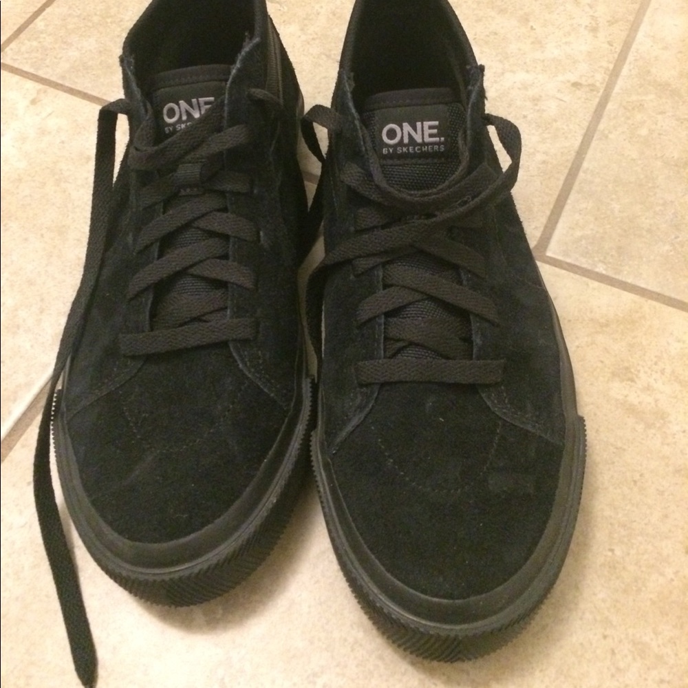 Black Shoes